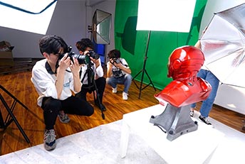 �����»�����ѧУӰ�Ӷ�����Ϸʵѵ����